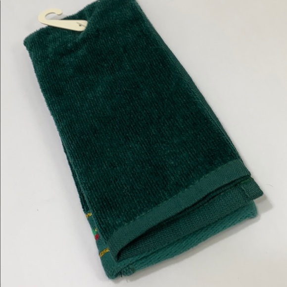 New poinsettia finger tip Christmas towel - Picture 4 of 5